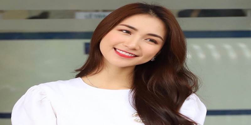 Sự nghiệp như diều gặp gió của nữ ca sĩ 